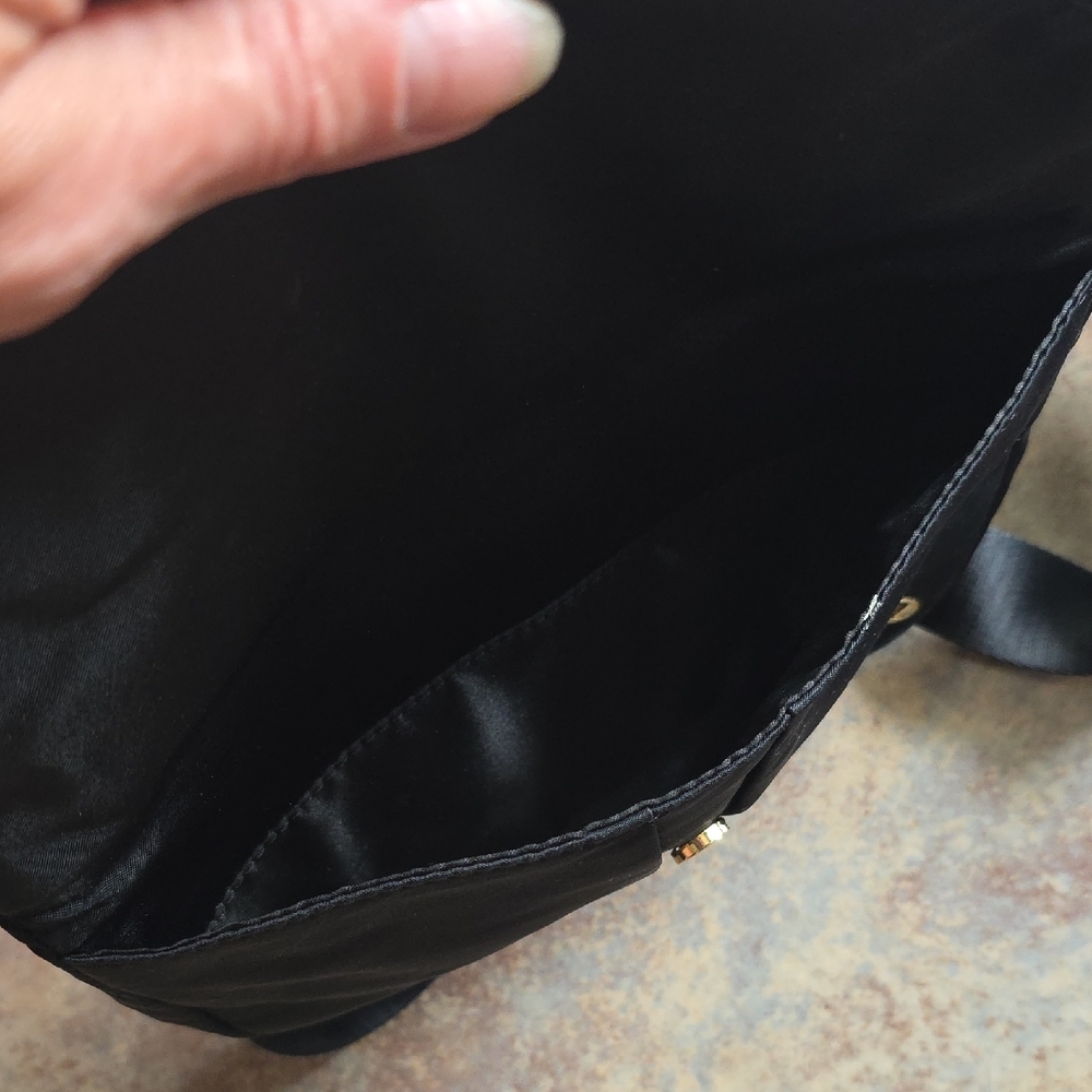 Lululemon Black Crossbody Bag with Gold Details - Picture 3 of 4